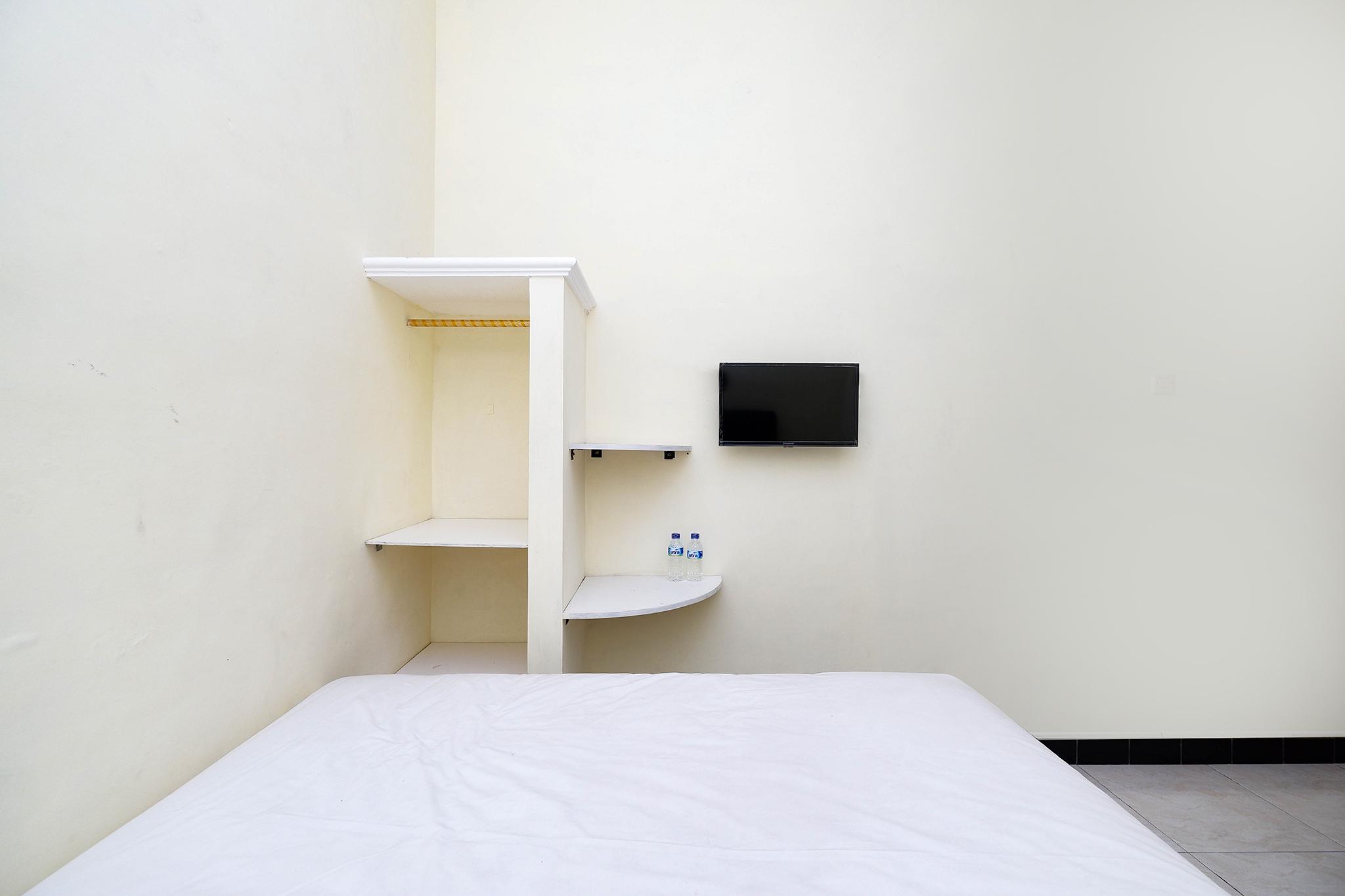 Super Oyo Capital O 2258 Santana Syariah Guest House Kartosuro Eksteriør bilde