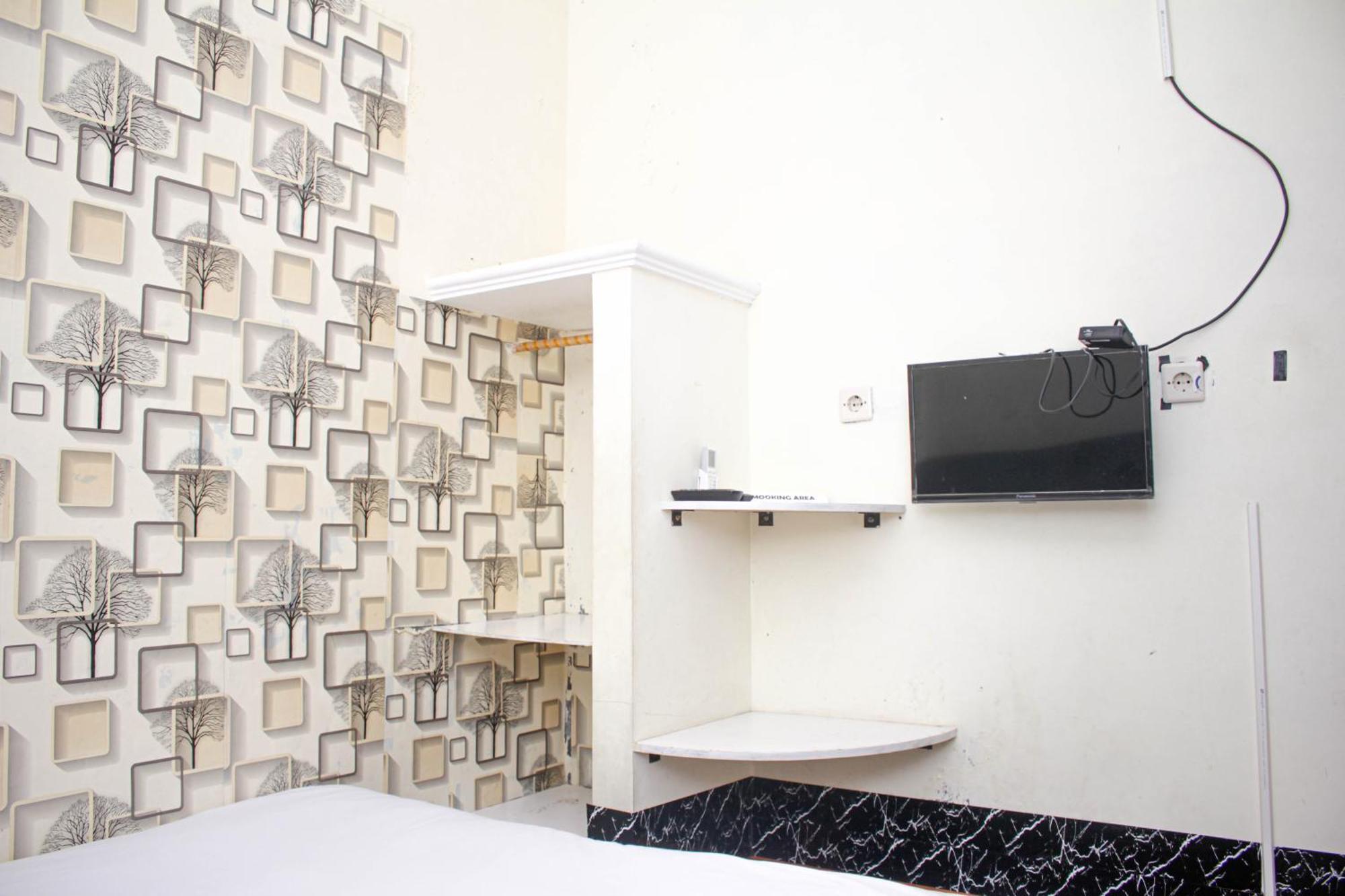 Super Oyo Capital O 2258 Santana Syariah Guest House Kartosuro Eksteriør bilde