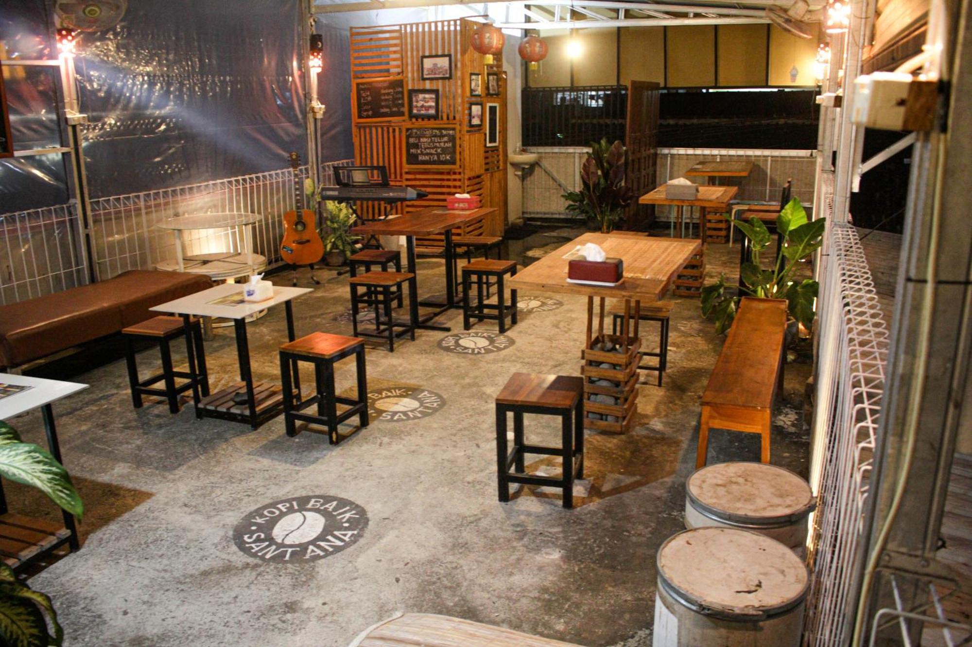 Super Oyo Capital O 2258 Santana Syariah Guest House Kartosuro Eksteriør bilde