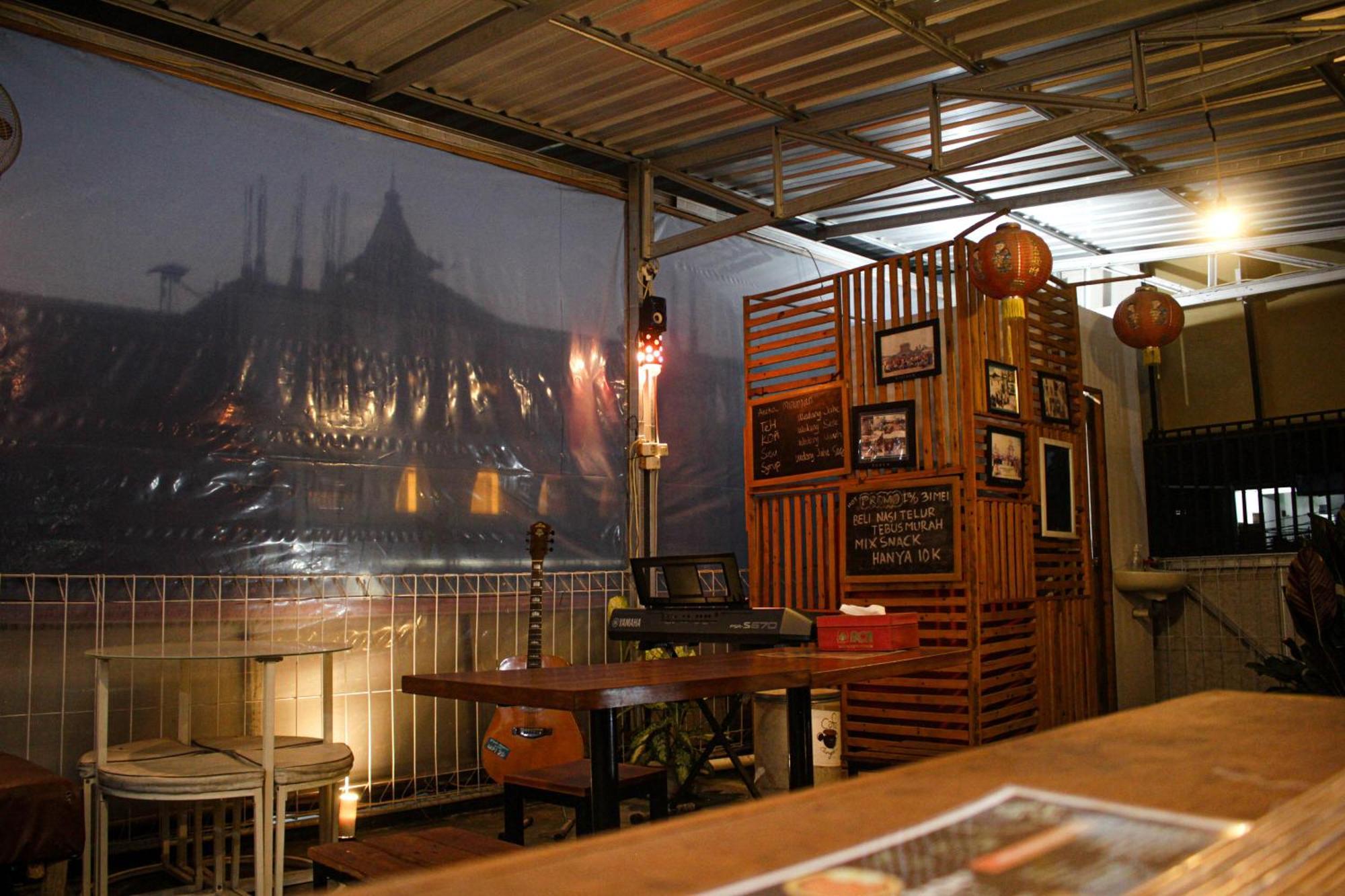 Super Oyo Capital O 2258 Santana Syariah Guest House Kartosuro Eksteriør bilde